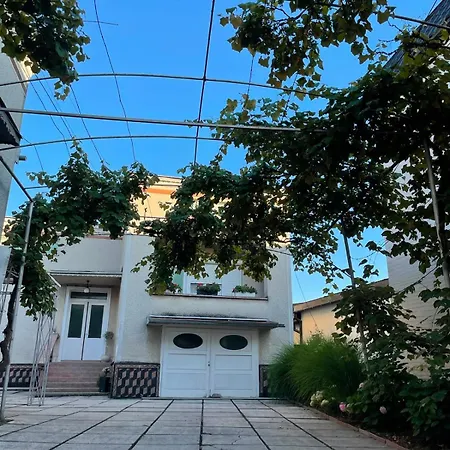 Family Nest Будинок відпочинку